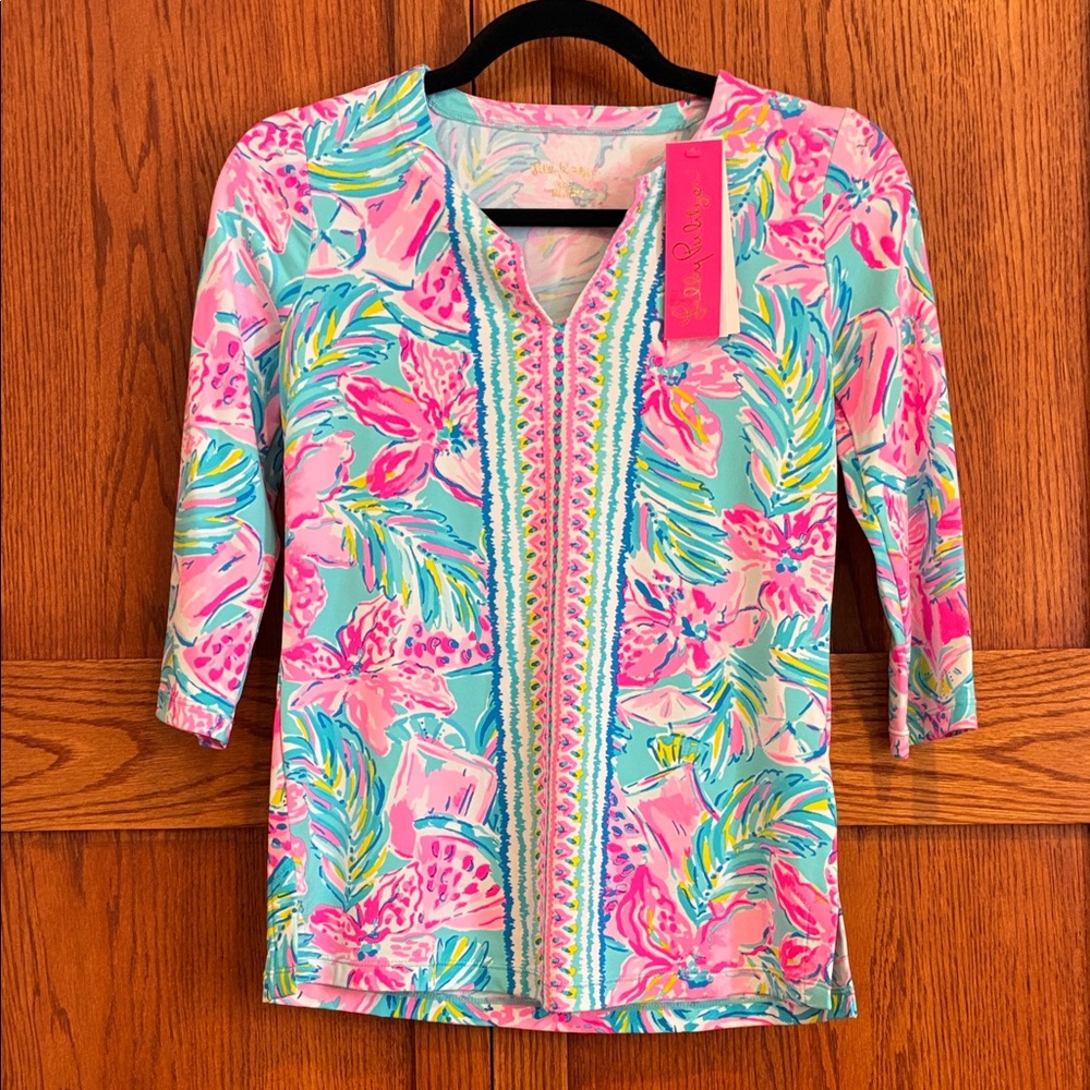 NWT Lilly Pulitzer SPF 50 Top, Size XXS, Measurements in photos.  Will fit a Sm